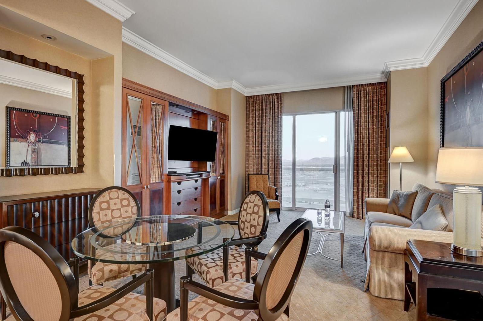 The Signature Escape Ii At Mgm Signature Tower 2 Las Vegas