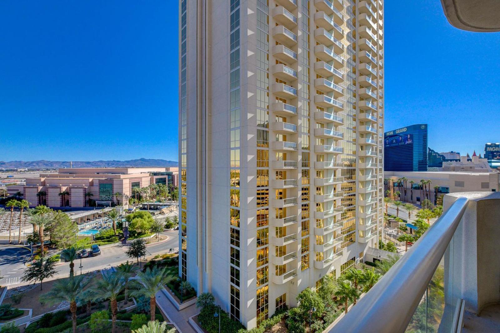 The Signature Escape Ii At Mgm Signature Tower 2